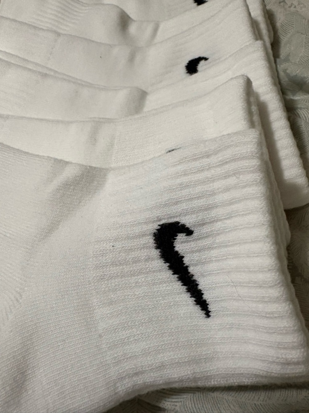 NWOT Nike White Crew Athletic Socks with Black Swoosh - 6 Pair - Picture 6 of 7